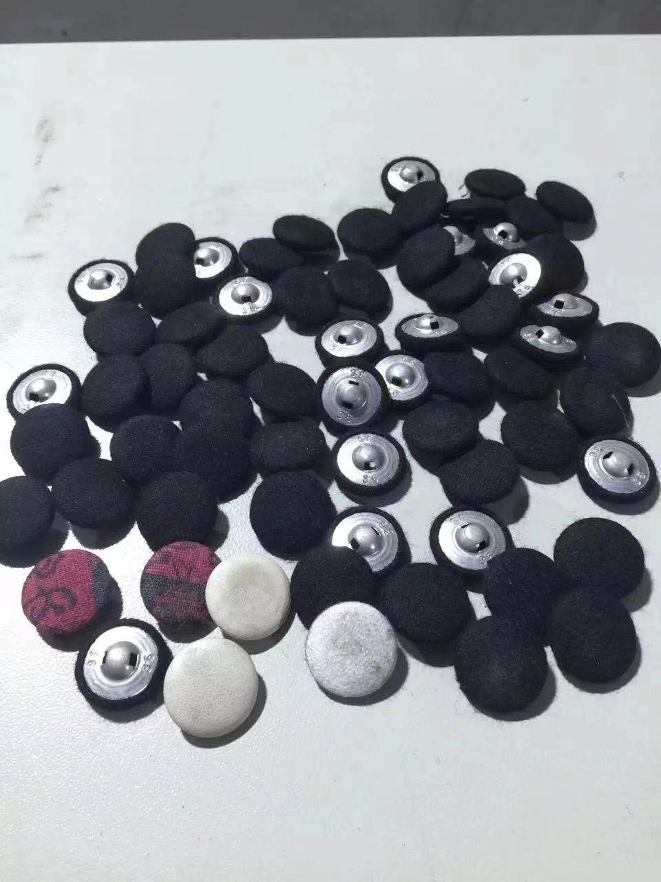 Automatic Cloth Covered Button Making Machine for Sofa / Hat