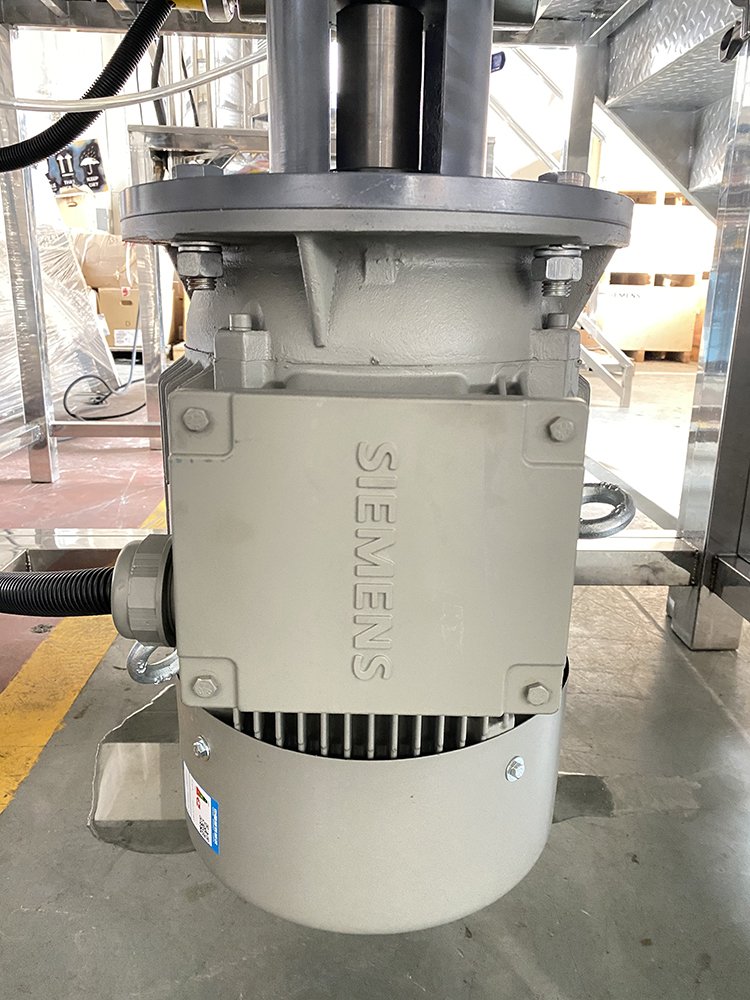 High Quality Automatic Detergent Liquid Soap Making Machine Industrial Blender Shampoo Liquid Soap Mixing Machine