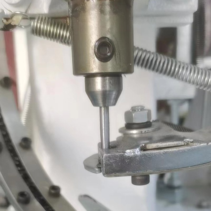 Automatic Eyelet Riveting Machine for Garment and Shoe Making