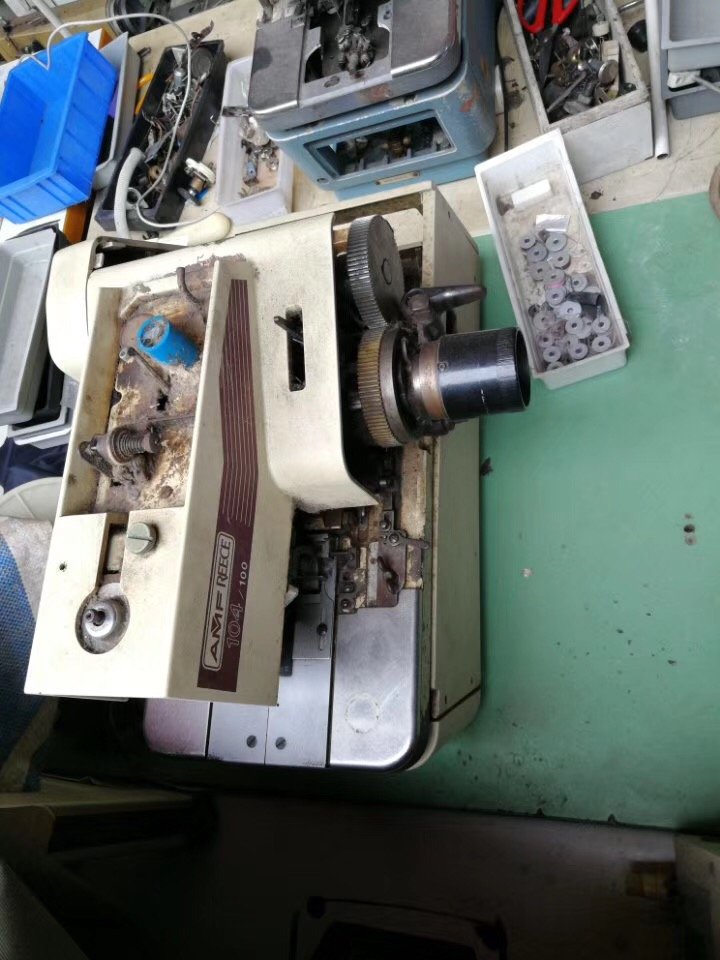 Original SecondHand Reece 104 Electronic Eyelet Buttonhole Machine Industrial Sewing Machine Price