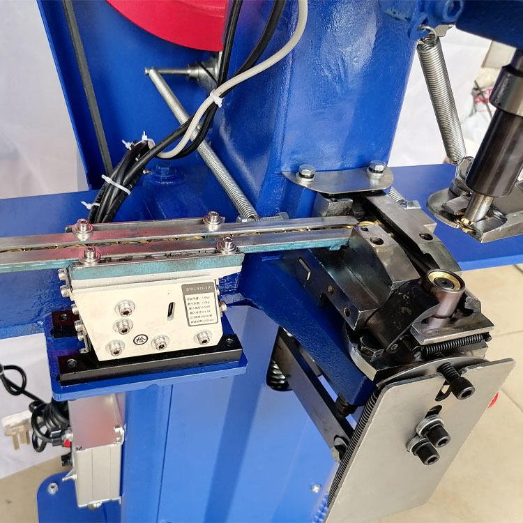 Automatic Jeans Brass Round Snap Button Punching Machine Press Button Machine Tent Tarpaulin Curtain Eyelet Machine