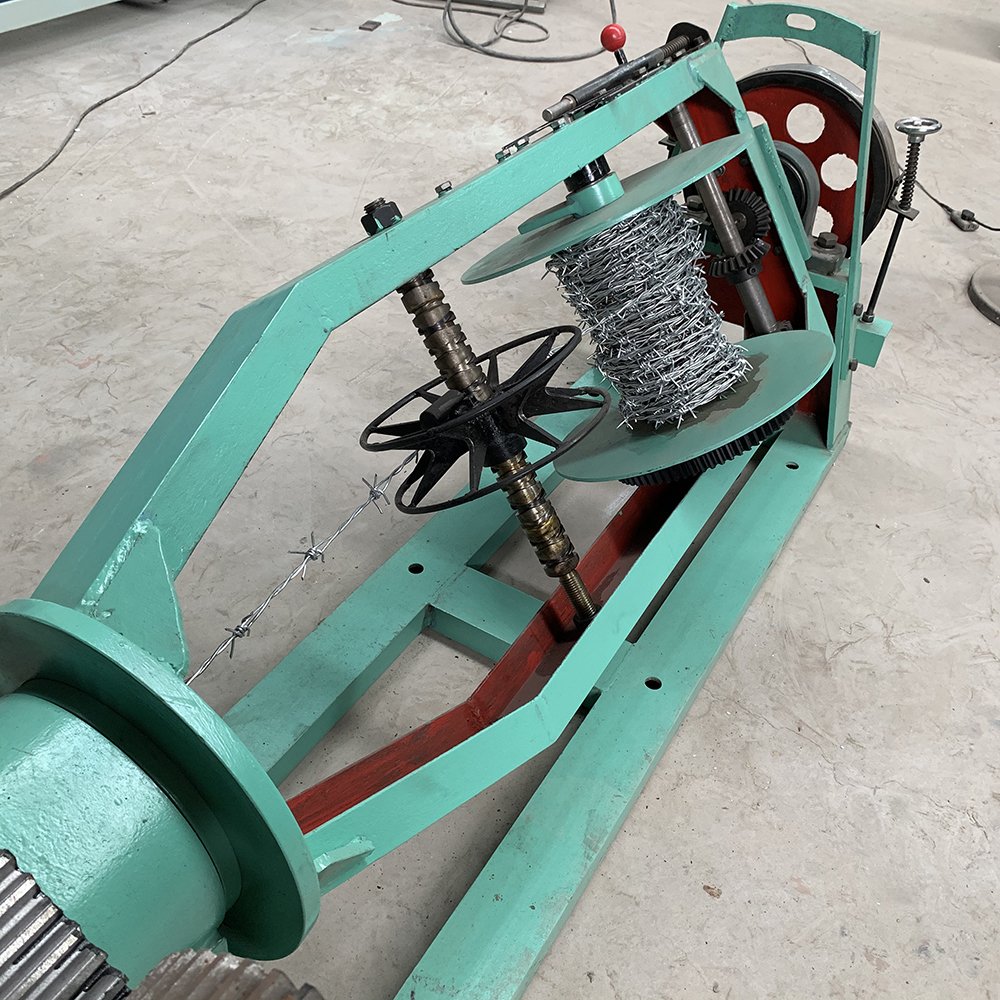 Hot Sale Cs-a Cs-b Cs-c Fully Automatic Reverse Twisted Normal Thorn Barbed Wire Mesh Making Machine