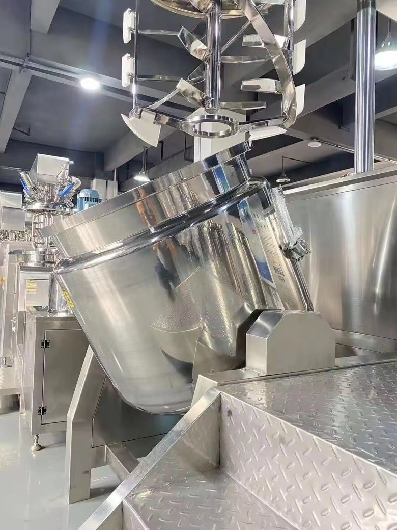 200L Skin Care Cream Making Machine Vacuum Homogenizer Reactor Lotion Emulsifying Homogenizer Mixer