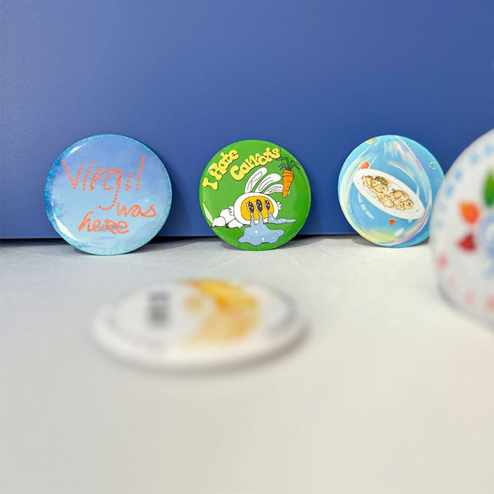 Automatic Metal Bottom Badge Maker Button Making Machine With Different Size Mould
