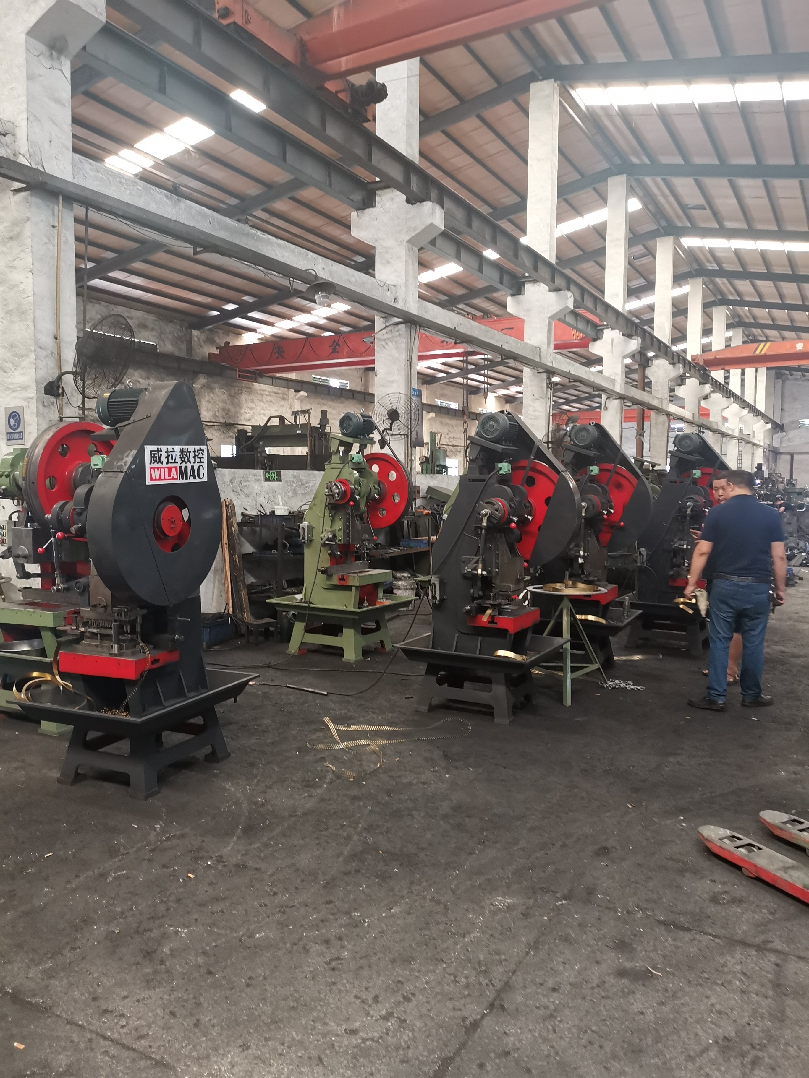 metal copper rivets jeans making machine,brass stainless steel rivet press machine with mold