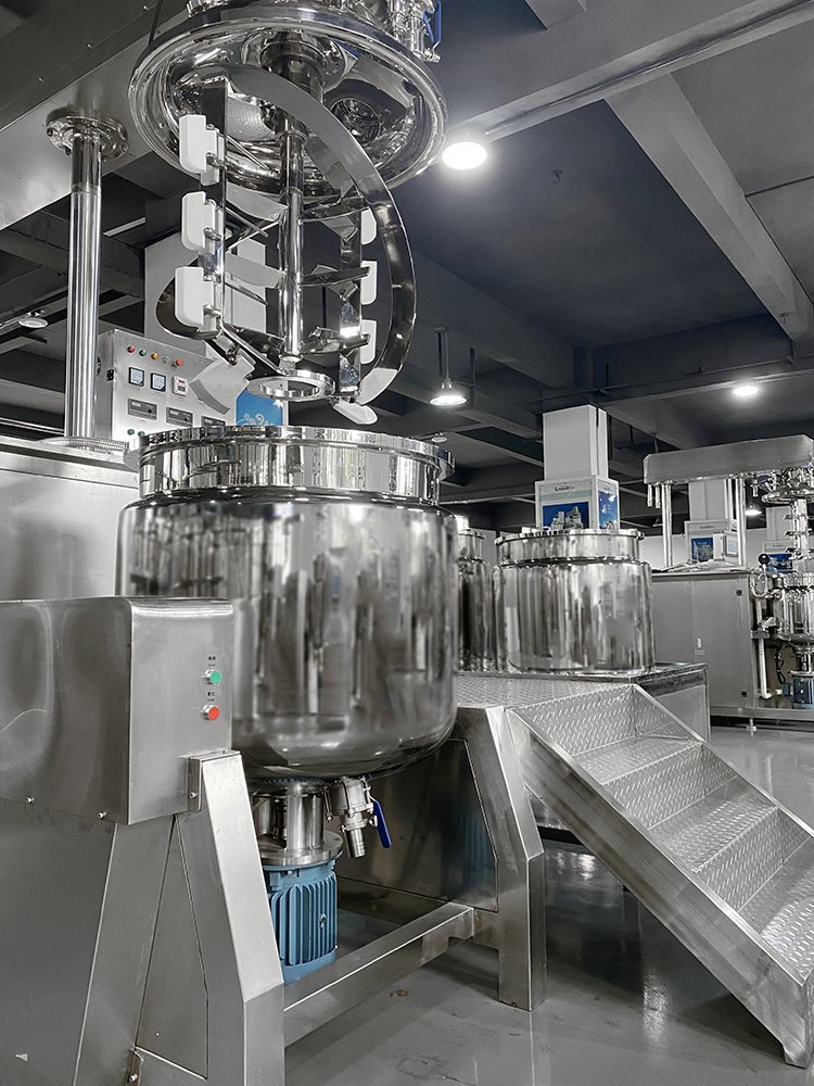 Factory Shampoo Homogenizing Emulsifying Mixing Tank Cosmetics Facial Body Cream Ointment Lotion Vacuum Emulsifier Mixer Machine