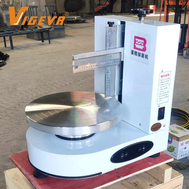 Commercial automatic cream cake coating smoothing icing smoother machine cake frosting decorating making cake icing machine