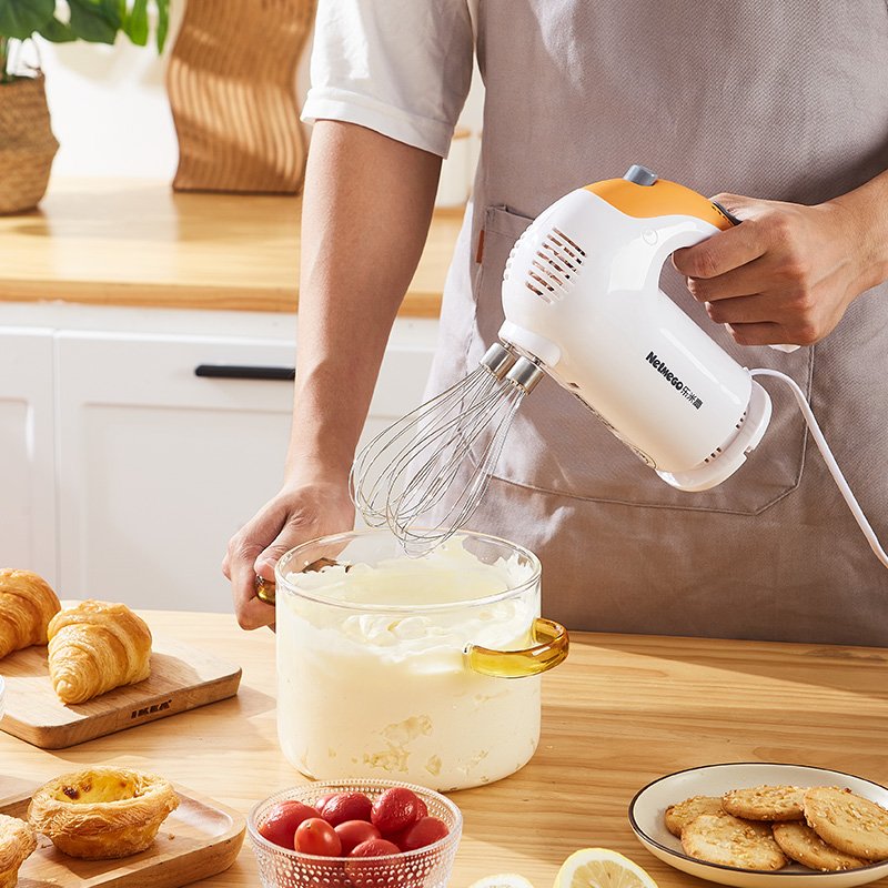 Small Kitchen Machine Electric Manual Hand Mixer with Beater Ejector Button