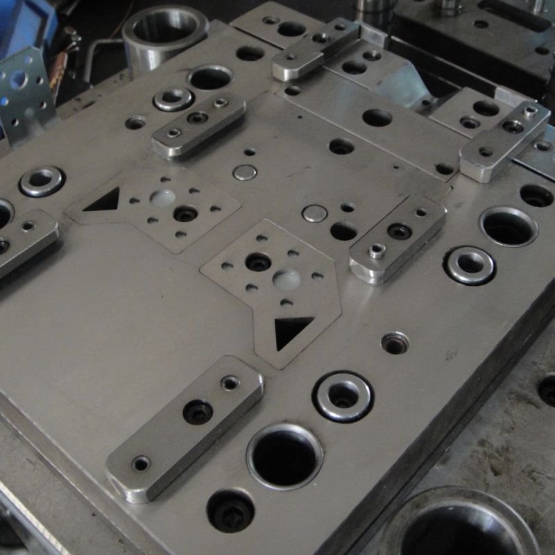 High Speed Metal Eyelet Stamping Mold, Metal Eyelet Making Mould, Progressive Die