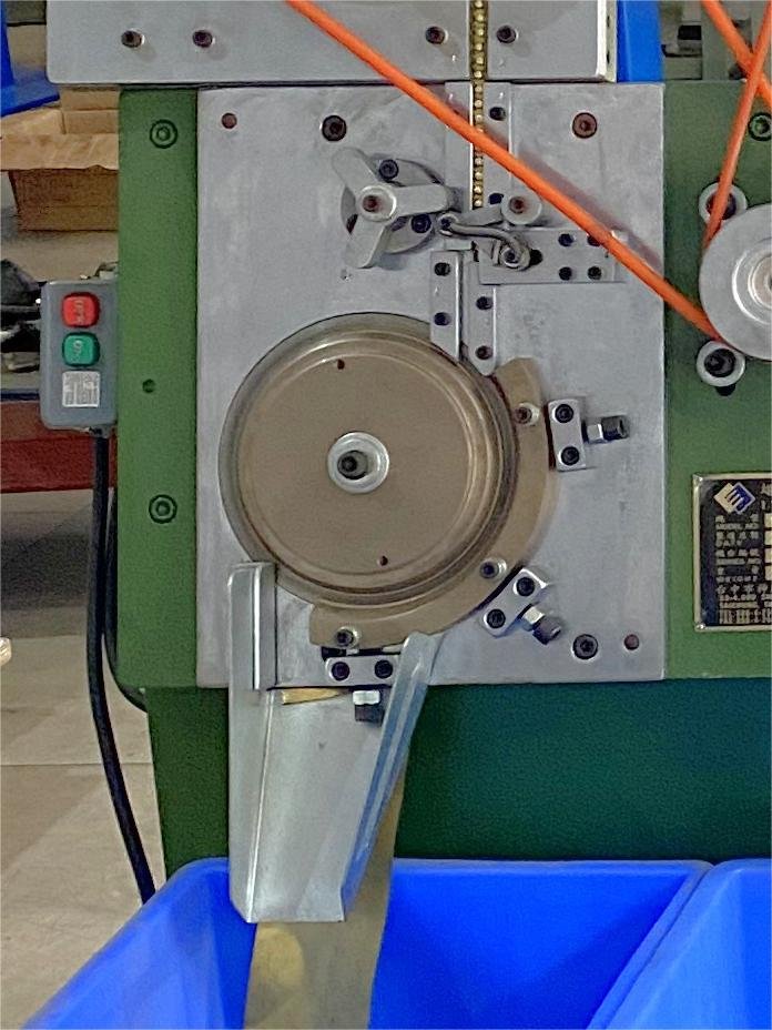 High quality Automatic Stud Forming button Machine