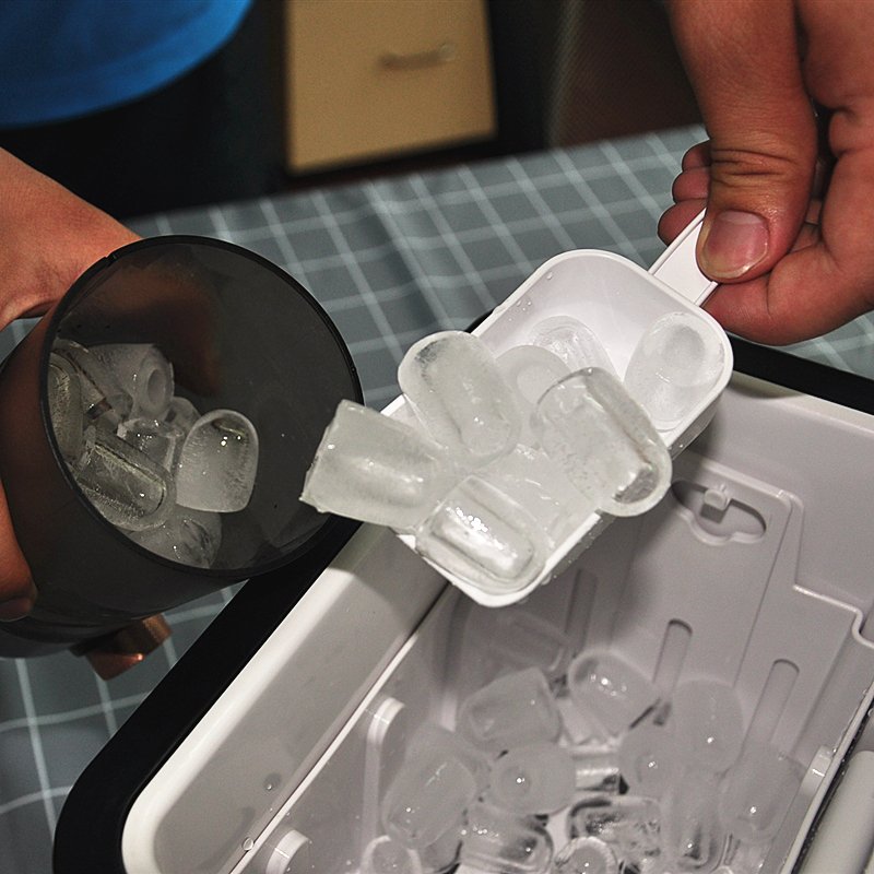 Apartment & Kitchen Using Quick Ice Making with Self-Cleaning Function Countertop Ice Maker