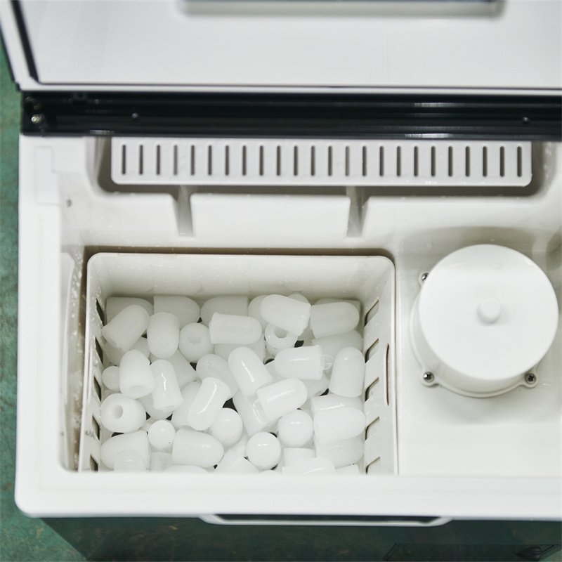 OEM Portable Ice Machine Rapidly Self Clean Ice Maker with Crushed Ice 18pcs Per Cycle 7-10mins Snow Making Machine Push Button