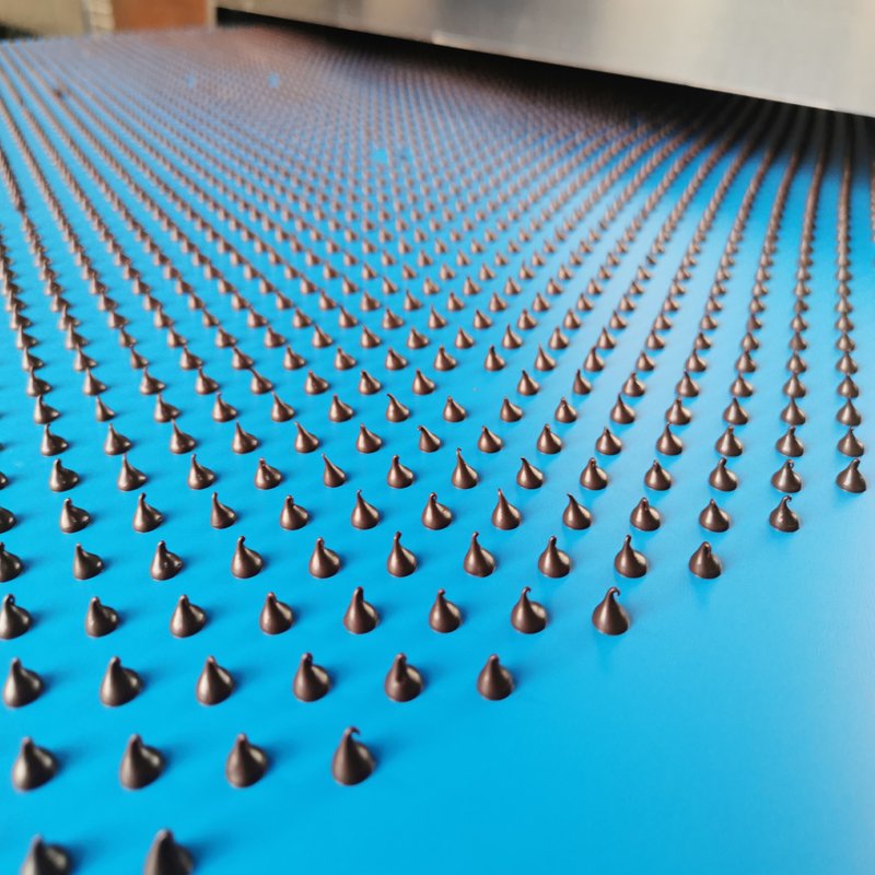 High quality Chocolate buttons making Machine chocolate depositing line