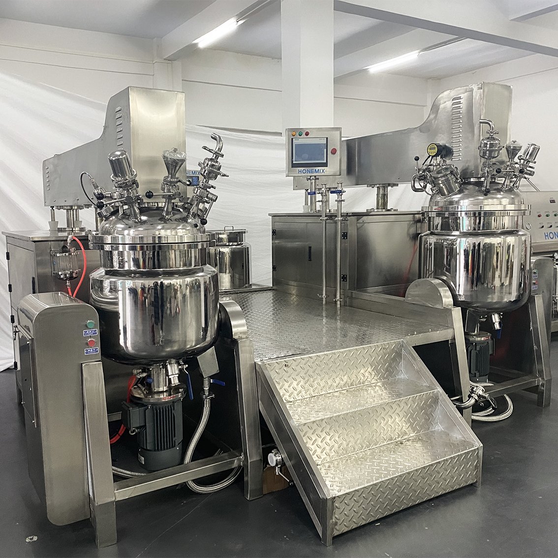 cosmetic material making machine vacuum 500l 300l 100l small cosmetic loton cream making machine vacuum mixer 50 kg for cosmetic
