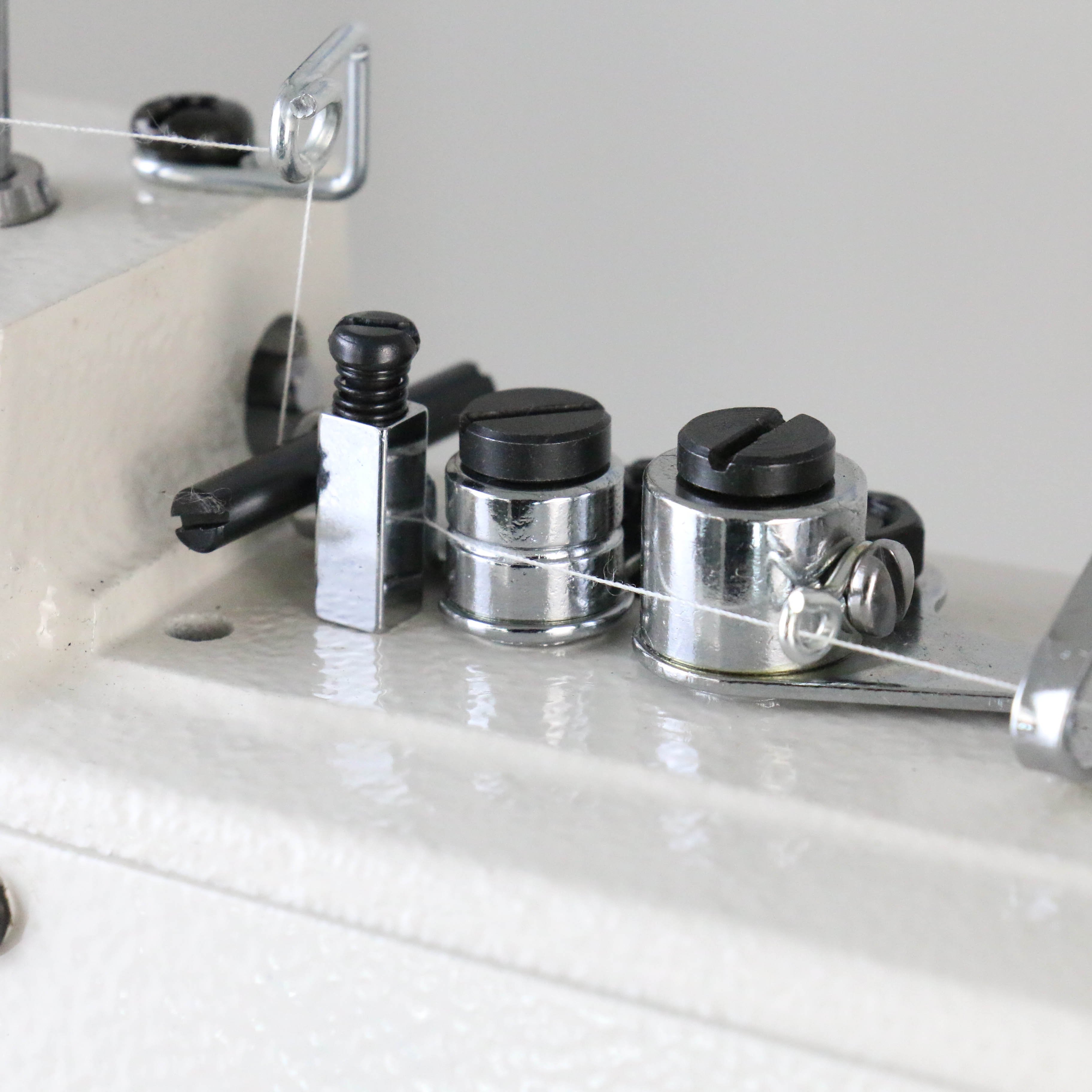 B-373D Computer direct drive automatic Button Binding sewing machines Suitable for plastic buttons and iron buttons