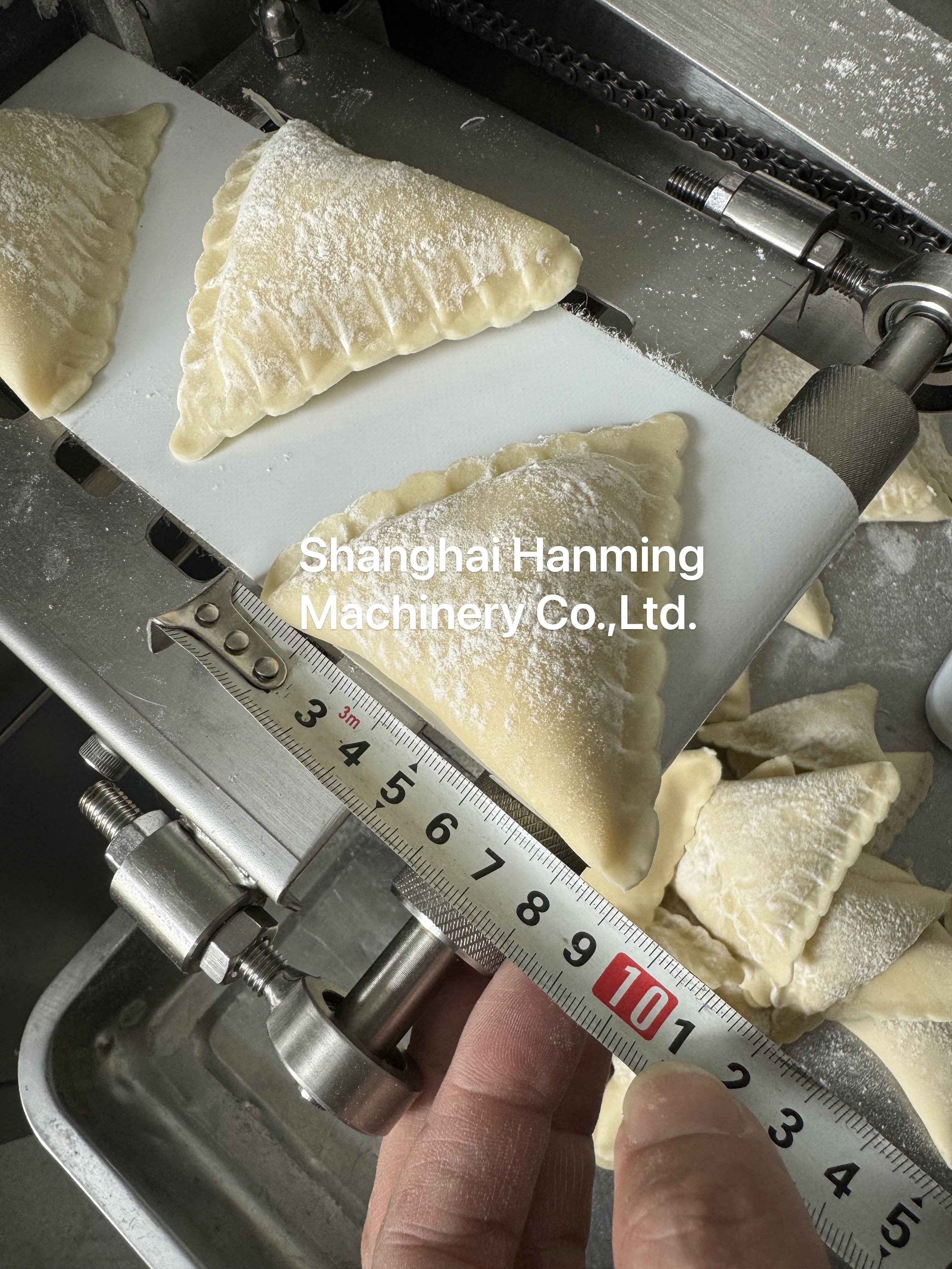 Factory direct supply automatic multi-purpose round dumpling samosa making machine maker
