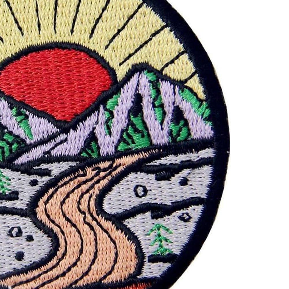 2024 High Quality Custom Machine Embroidery Cotton Fabric Uniform Badge / New Design Customized Machine Embroidery Badges
