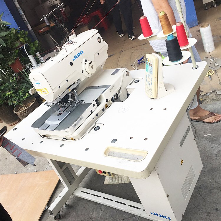 Electronic Eyelet button holer button hole buttonhole making industrial sewing machine with upper trimmer price