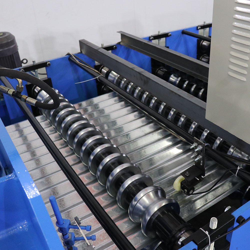China single layer Roof panel roll forming machine Trapezoid Iron Sheet Roll Forming Making Machine
