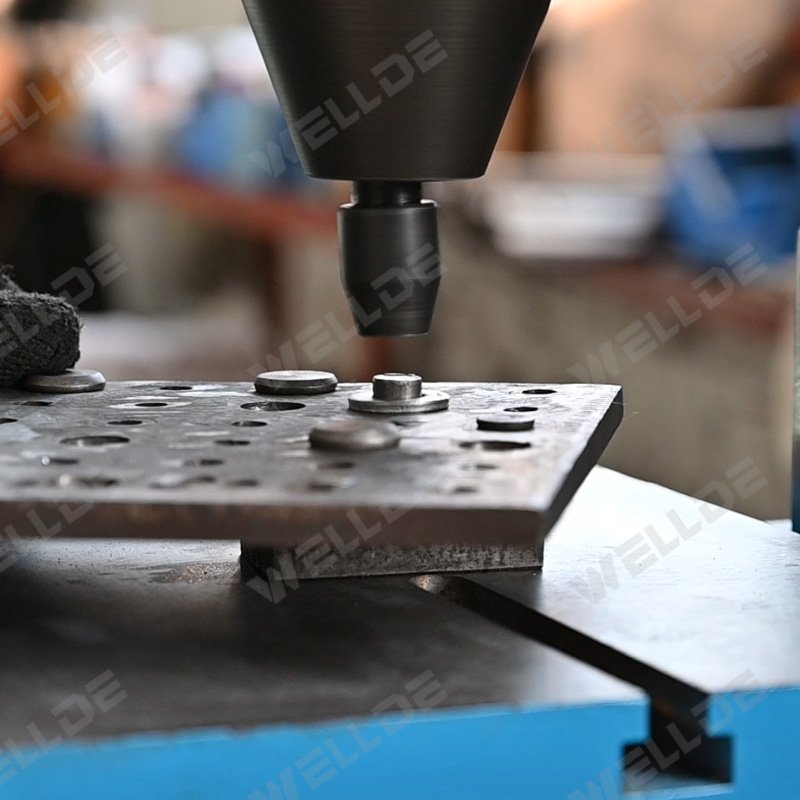 Vise Rotary Riveting Machine Brake Shoe Industrial Snap Button Riveting Machine Piston Rod Rotary Electric Riveting Machine