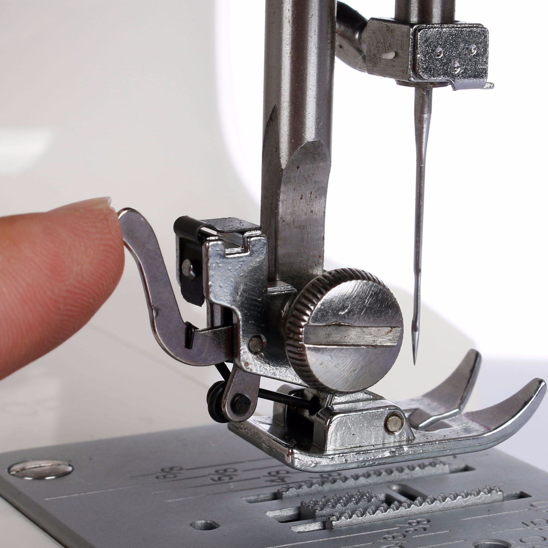 feiyue sewing thread button attaching flatlock mini overlock machine sewing