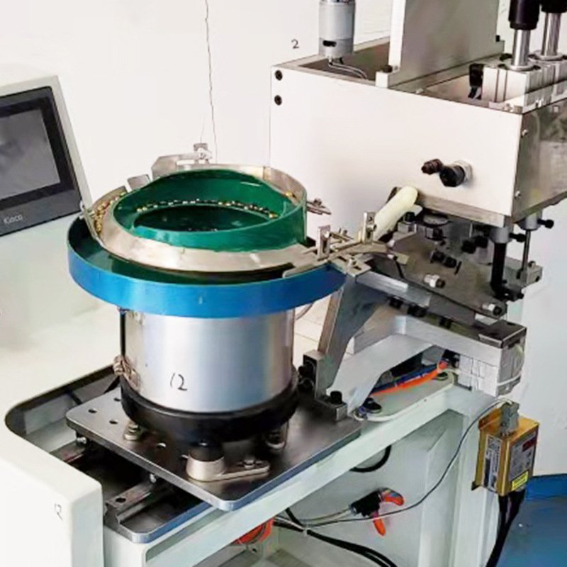 Fully automatic pearl rivet machine for pearl and bead setting