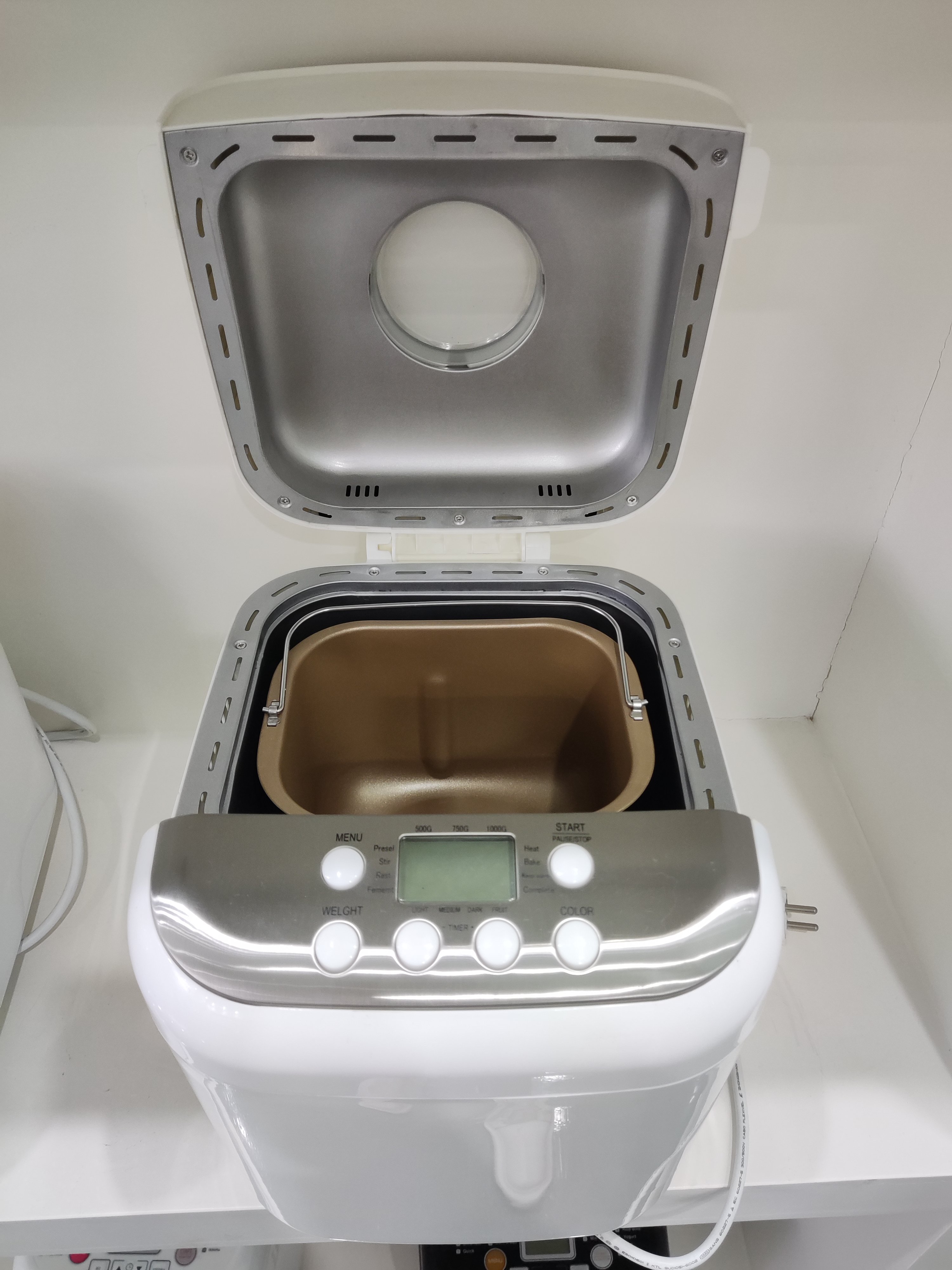 High Quality Home Automatic Plastic Baking Bread Maker Machine Bread Baker 2.0LB