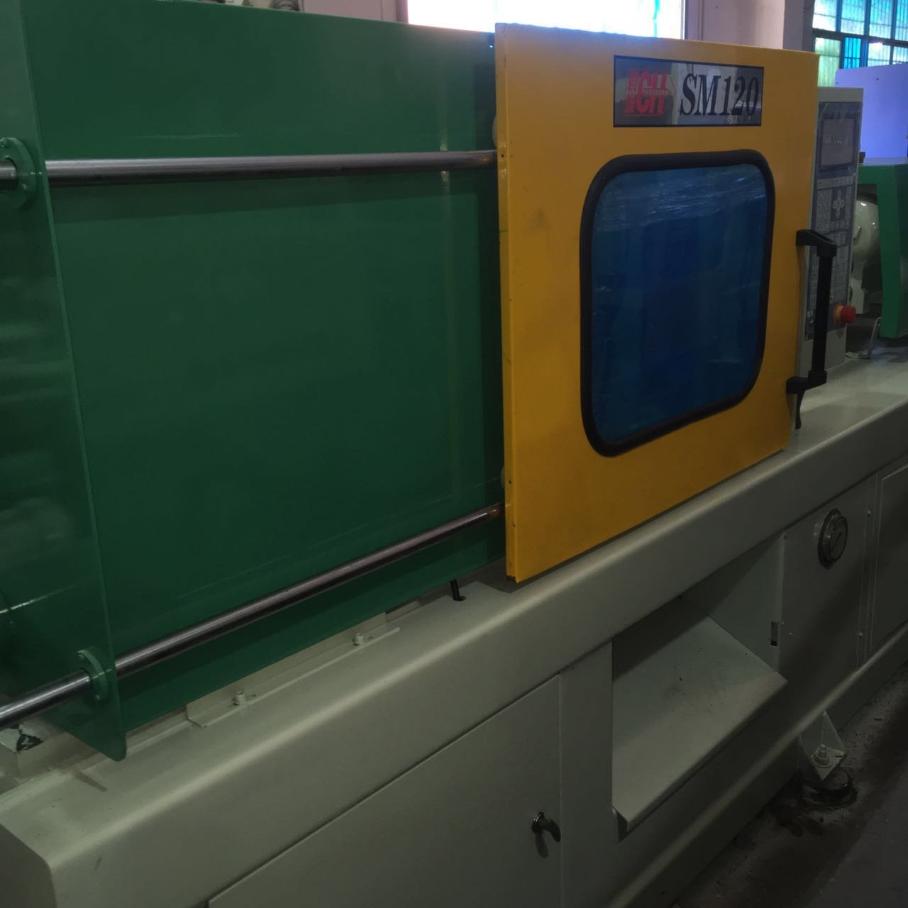 Used injection machines Chen Hsong SM120 Servo Model original Taiwanese plastic injection molding machine making