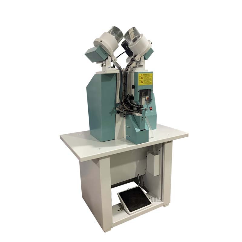 Fully automatic eyelet machine for shoe upper making Riveting eyelet puncher eyelet button hole machine
