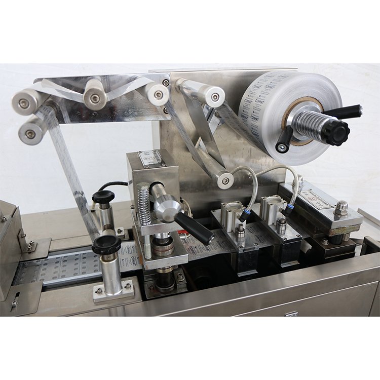 Fully Automatic button coin cell toothbrush chocolate joy Usb Flash Cotton Balls Small Blister Packing Making Machine Pvc- Alu