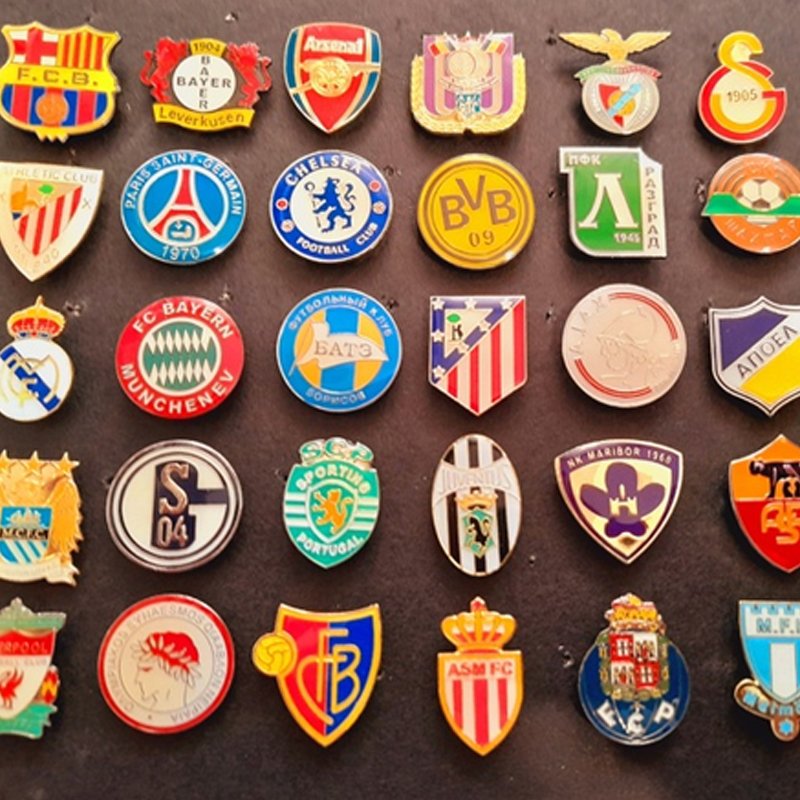 Factory New Design Iron Brass Zinc Alloy Shape Pattern Logo 2D 3D Button Badge Making Machine Cloth Anime Pins