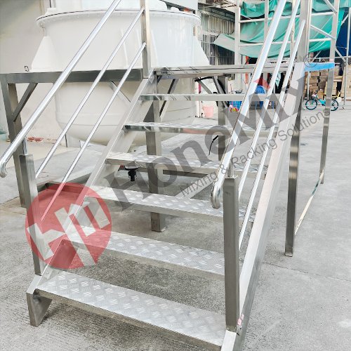 100L 500L 1000L 2000L 5000L PP Plastic Mixers Mixing Tank with agitator liquid bleach Anti corrosive polypropylene tank mixer