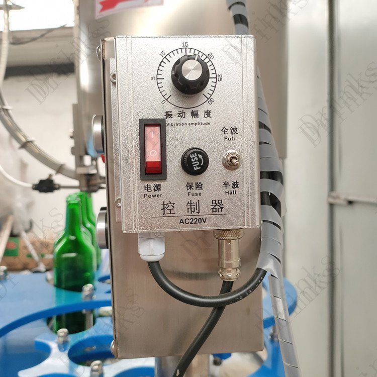China Making Automatic Crown Cap Machine Beer Glass Bottle Capping