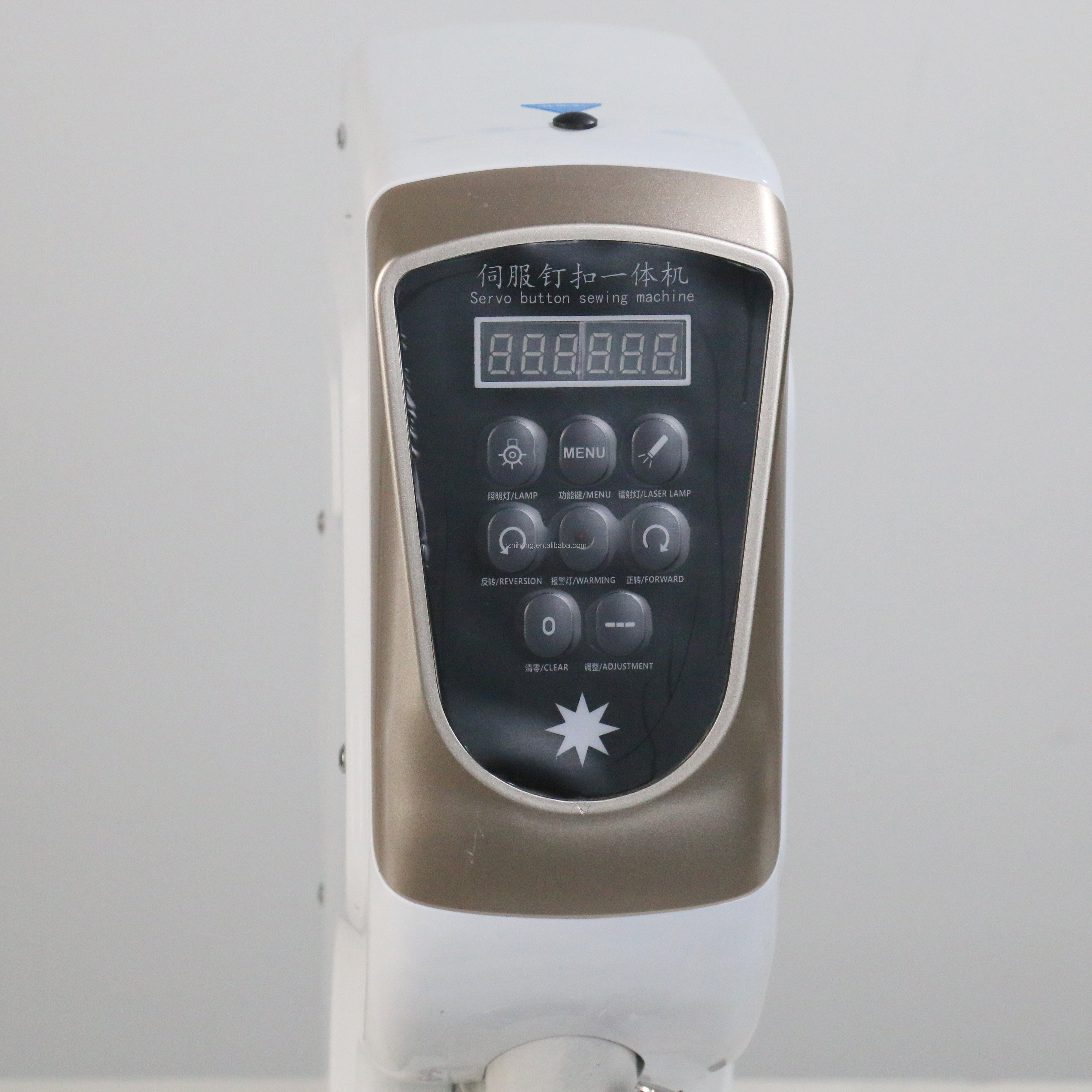 Button machine controlled by computer private server motor Suitable for plastic buttons and iron buttons B-818