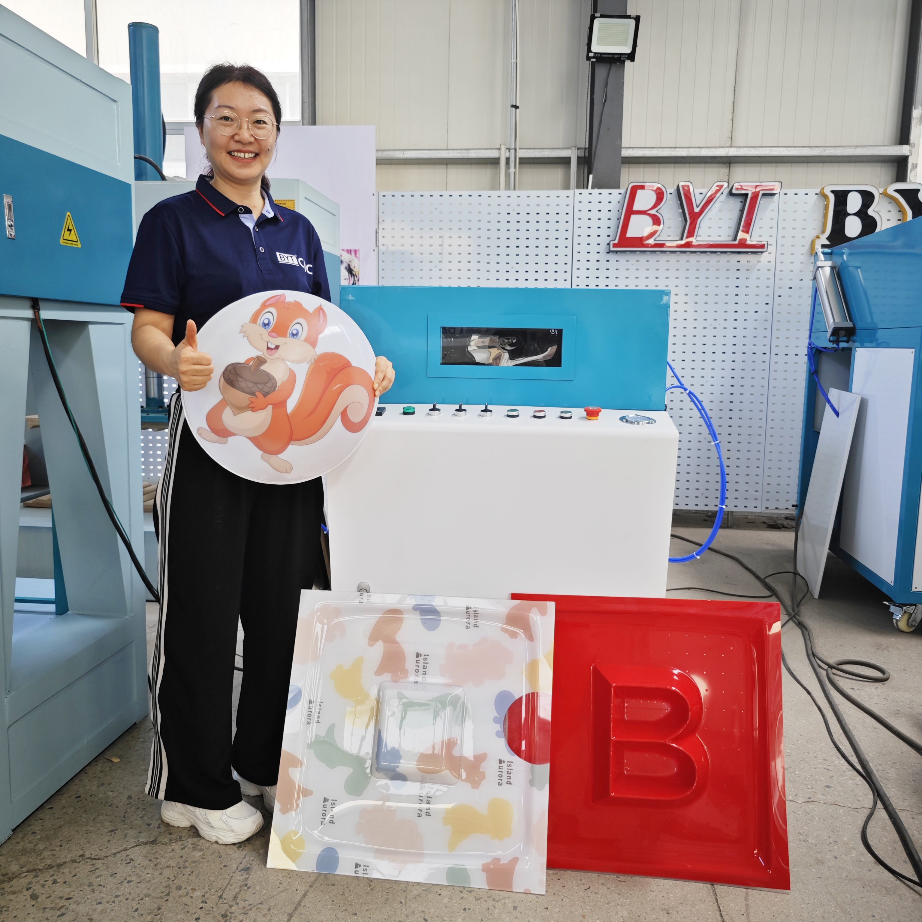 Small Abs Vacuum Thermoforming Machine BSX-600 Thermoforming Vacuum Forming Machine Make Led Light Box Sign
