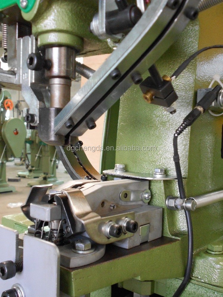 CD press snap fastener automatic eyelet machine