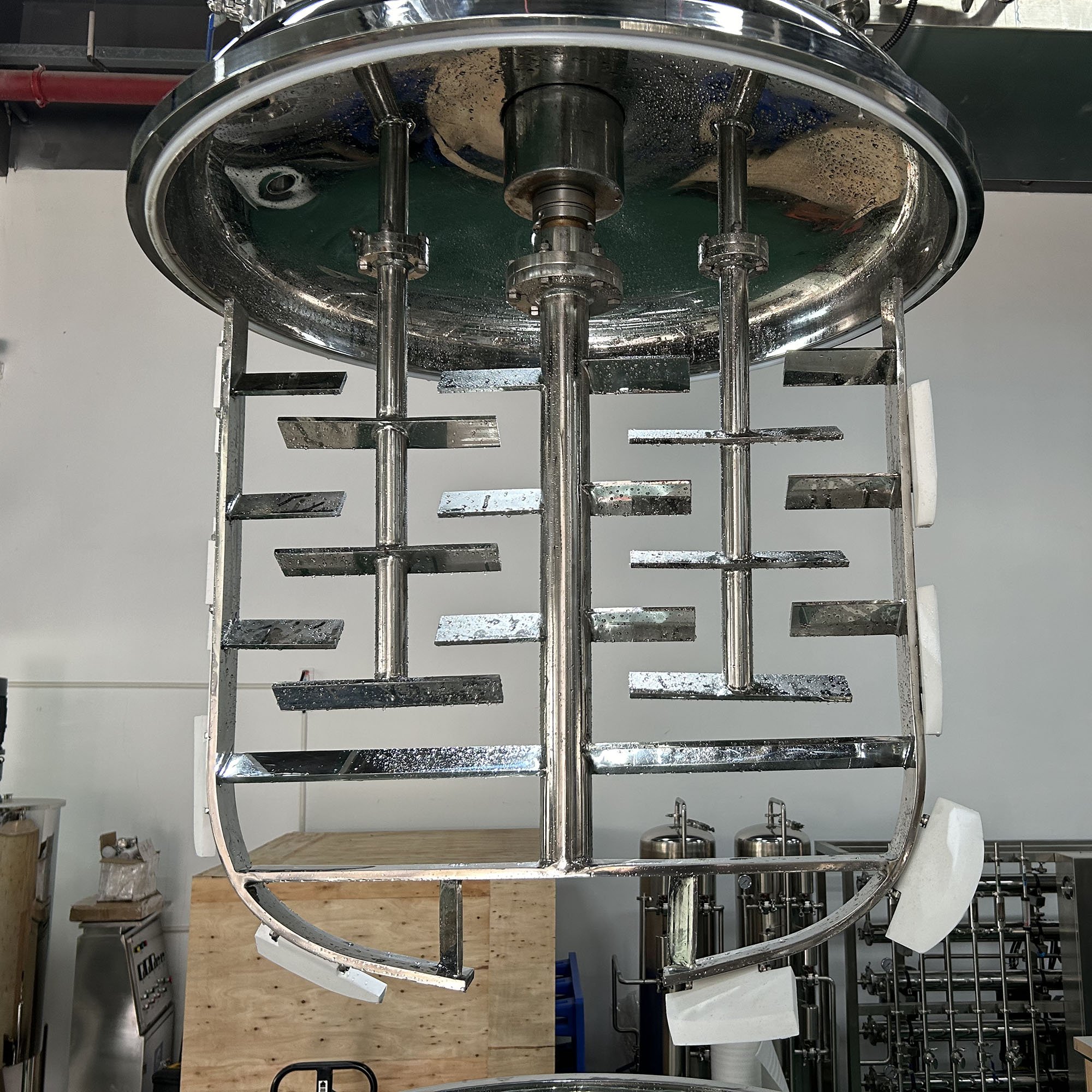 Factory Priced BB Cream Vacuum Mixer Making Machine Line Polishing Liquid Emulsifying Tank Body Lotion Cosmetic Mixing Equipment