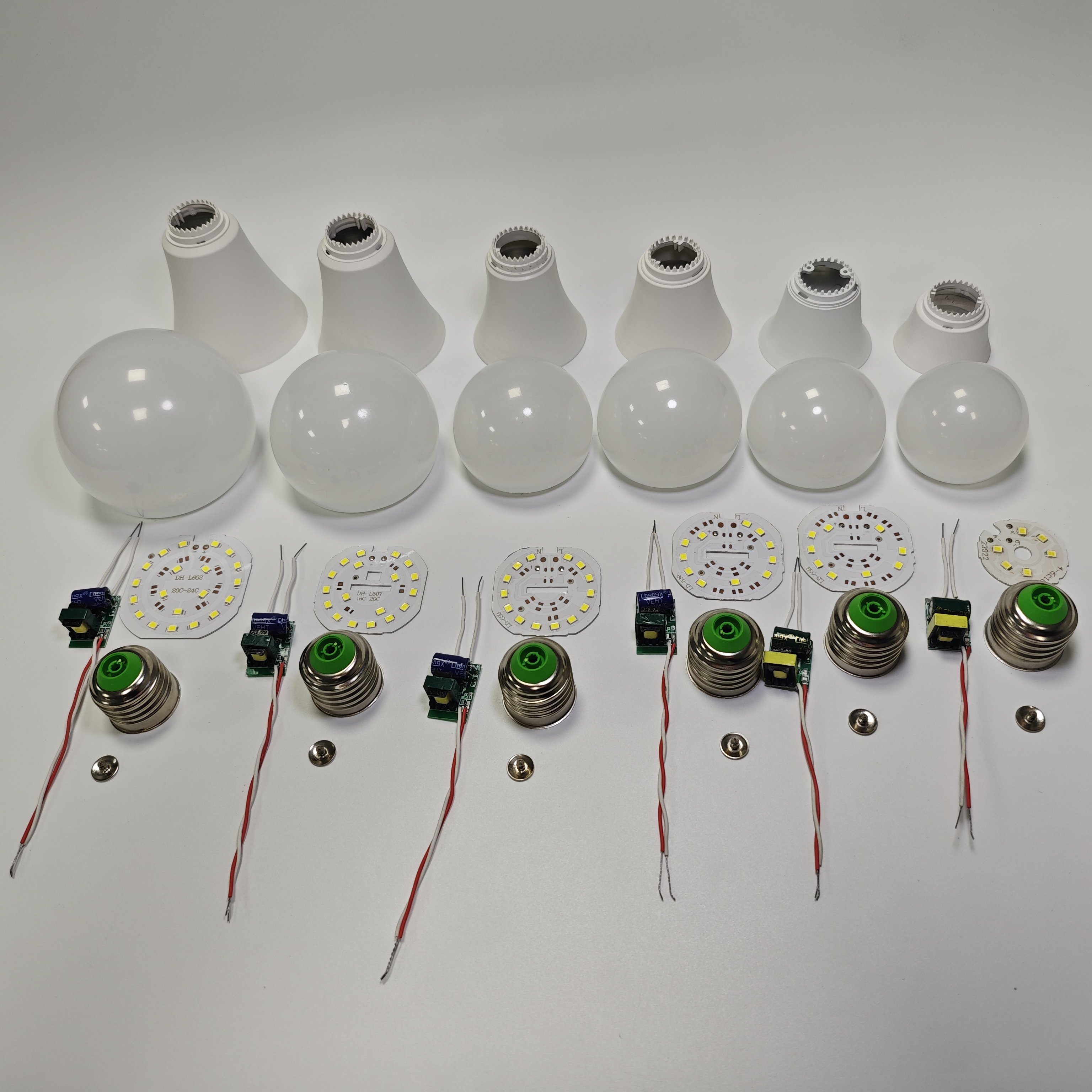 Factory Direct Sales 5W LED Motion Sensor Bulb LED Smart Bulb led bulb making machine