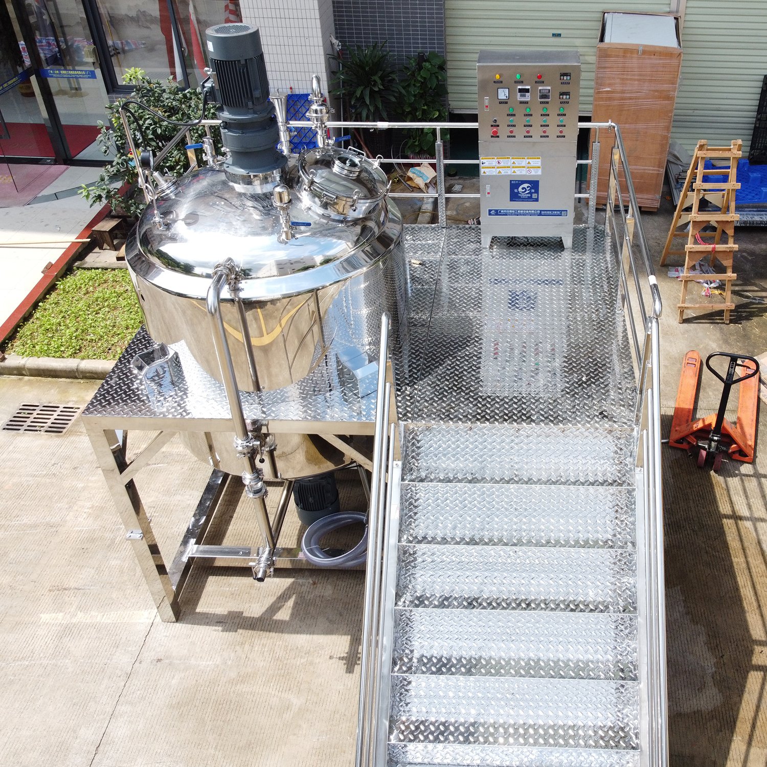 Yuxiang New 1000L Cosmetic Mixer Detergent Shampoo Making Machine Homogenizer