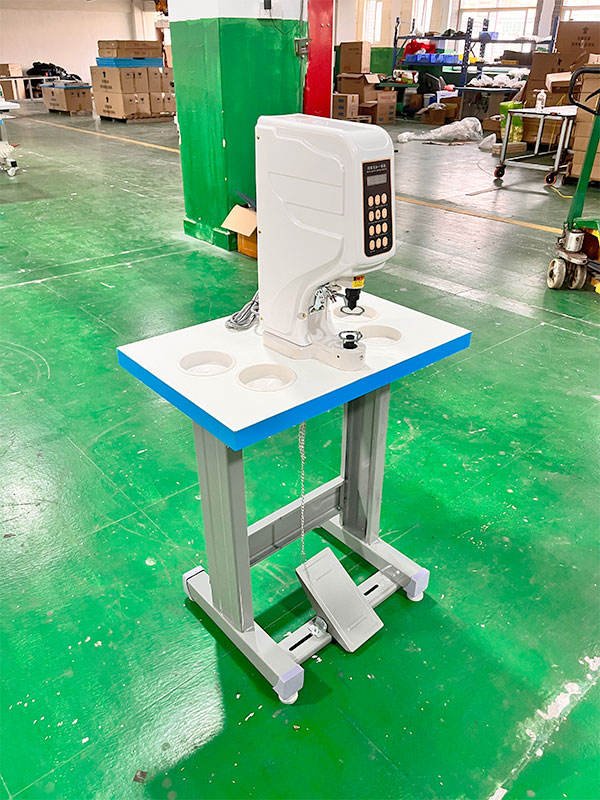 LVBU-818 Computerized Button Hole Making Sewing Machine For Buttonhole Curtain Tape
