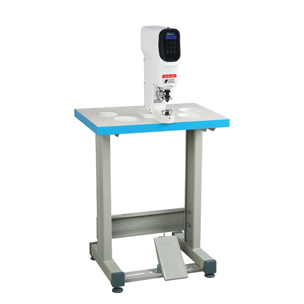 DS-818D Computer Oil-Free Servo Button Machine button making hole machine