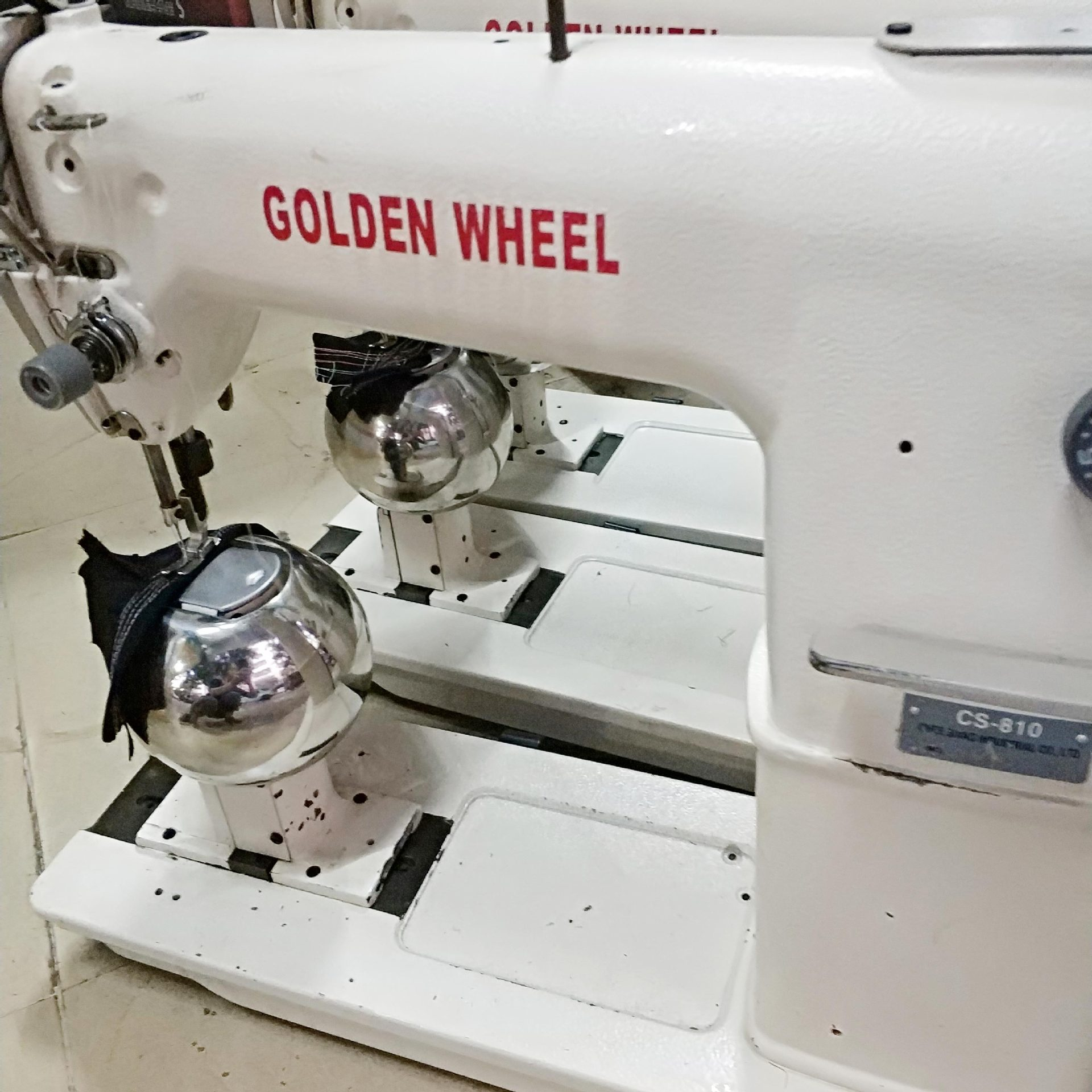 Second Hand Golden Wheel 810 Single Needle Column Sewing Machine High Column Sewing Machine Low Price