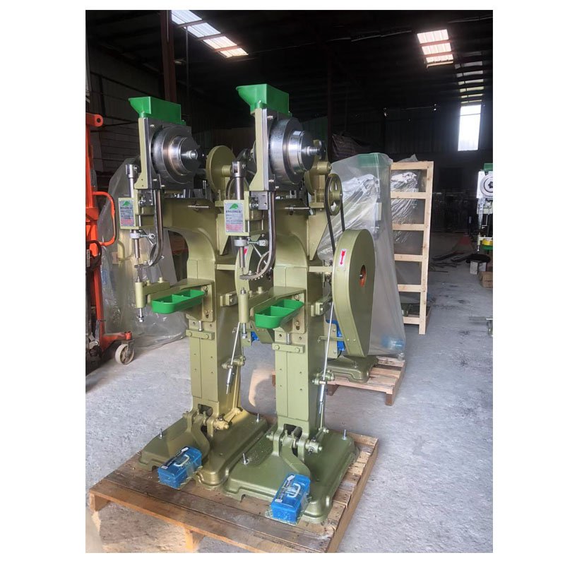 Factory Automatic nut Riveting Machine Expansion nut rivet making machines