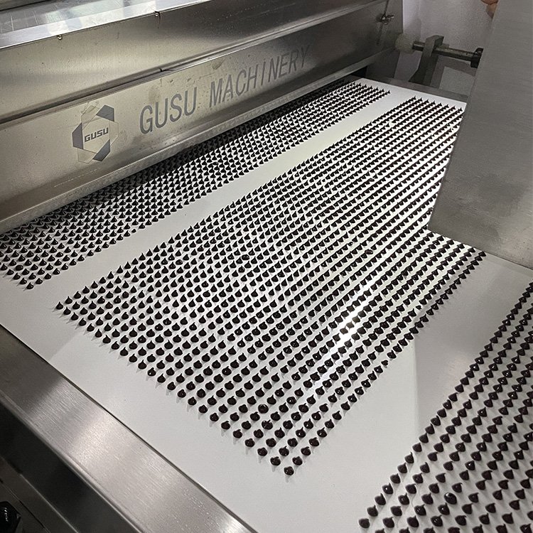 New Chocolate Chips Buttons Depositor Machine Chips Machine Single/Double Color for Chocolate Chips Making