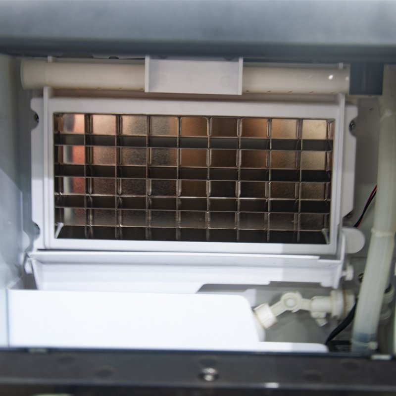 Water Coolertory Direcice Makerofessional Commercial Ice Maker Making Machine Place Model Provided 300W Ice Cube 19 R600a 5kg