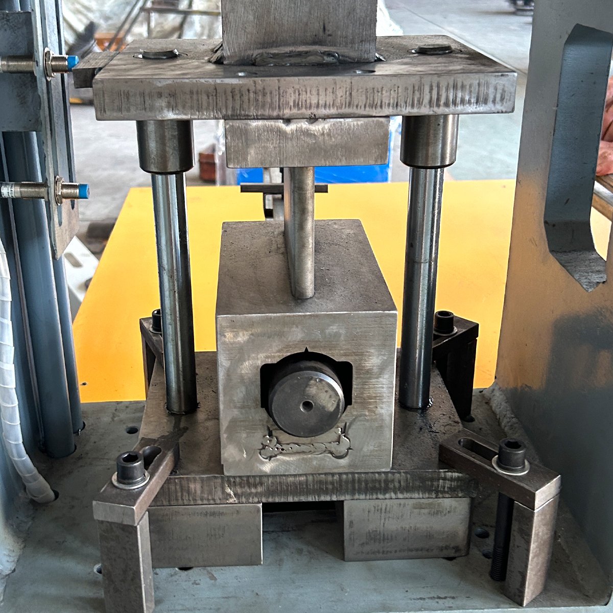 Good Selling Automatic Punching Machines Hydraulic power Press fully automatic aluminum container making machine
