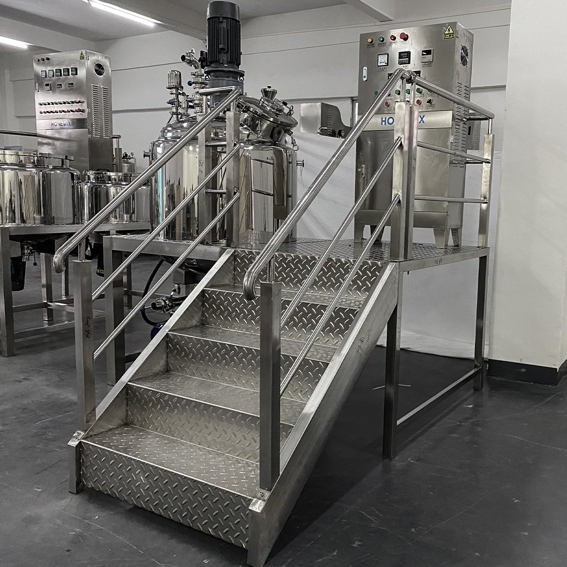 500L 1000L 3000L 5000L Vacuum Emulsifying Mixer Tank for Cosmetics Make Up Product Process Homogeneous Mixing Machine