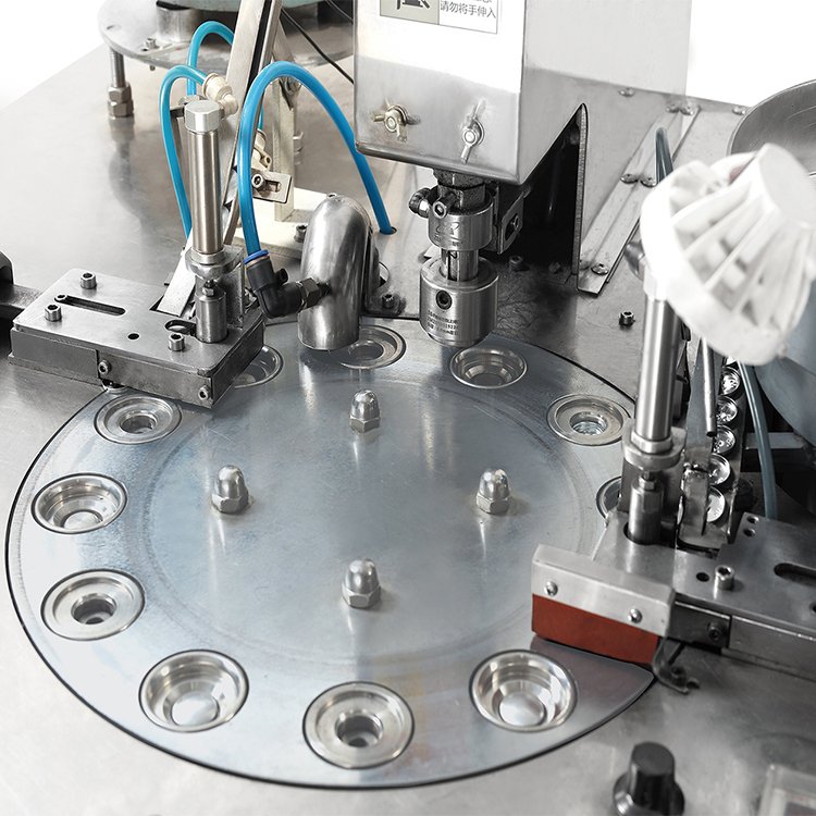 High Quality Automatic Fabric Covered Button Badge Making Machine