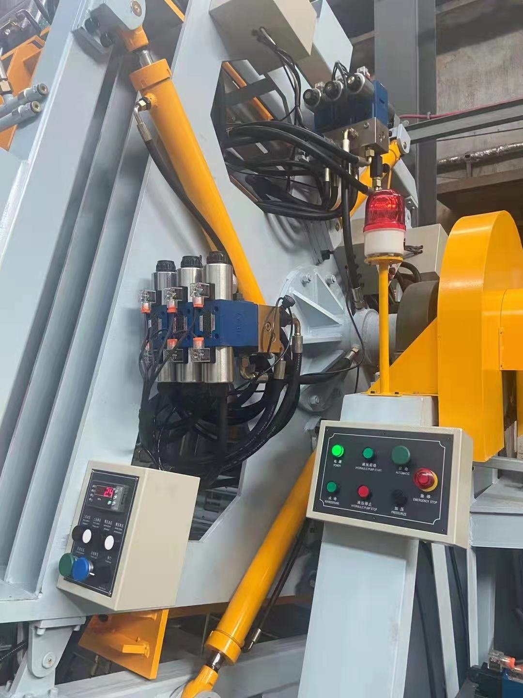 Leading Manufacturer Wood Based Panel Making Machine Composer Hydraulic Clamp Carrier