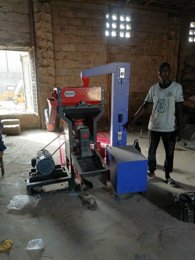 Hot selling 600kg/h automatic machinery basmati milling flour mill miller rice dehusk machine produced by Backbone